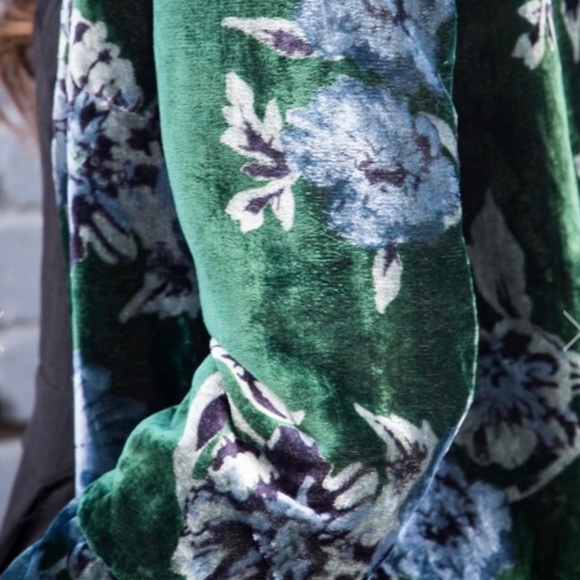 ISO Eva Franco Velvet Car Coat Large - Picture 3 of 3